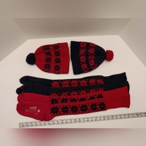 Wigwam Nordic Ski Hat and Matching Socks-2 Pair, Red and Navy Blue-Unisex-Unisiz